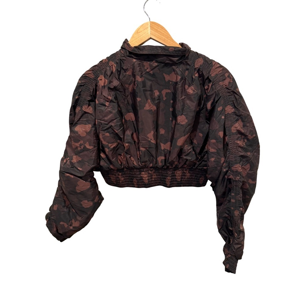 Balance Athletica Vitality Ethos Crop Camo Jacket Base Camp NWT Size XXS - Picture 3 of 5